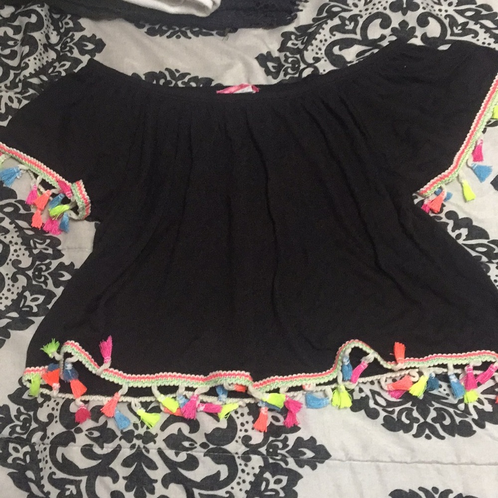 Black with colorful yarn crop top